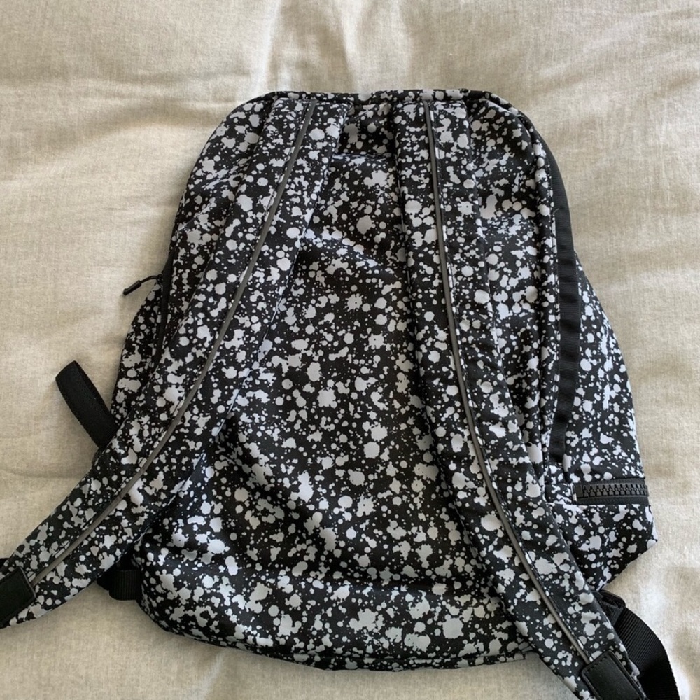 Lululemon Backpack - Picture 2 of 6